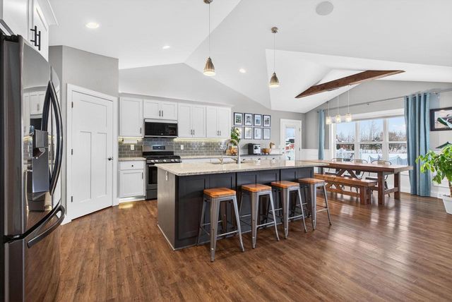 2226 LADDIE TRAIL, De Pere, WI 54115