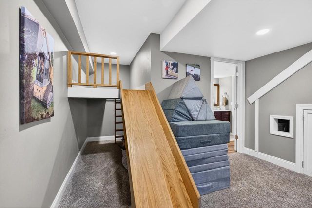 2226 LADDIE TRAIL, De Pere, WI 54115