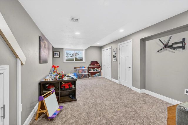 2226 LADDIE TRAIL, De Pere, WI 54115