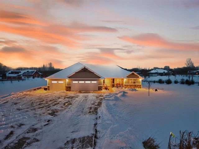 2226 LADDIE TRAIL, De Pere, WI 54115