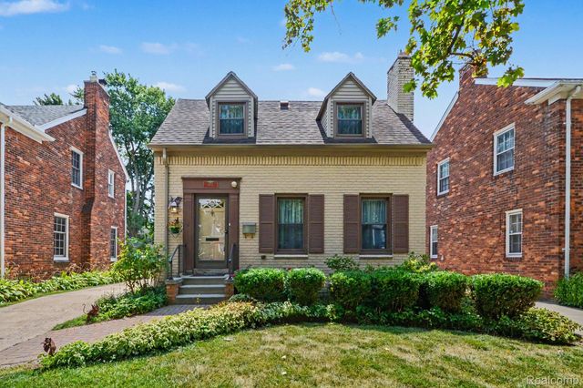 473 Calvin Avenue, Grosse Pointe Farms, MI 48236