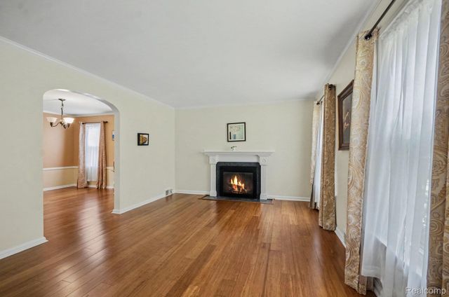 473 Calvin Avenue, Grosse Pointe Farms, MI 48236