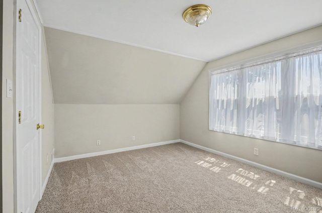 473 Calvin Avenue, Grosse Pointe Farms, MI 48236