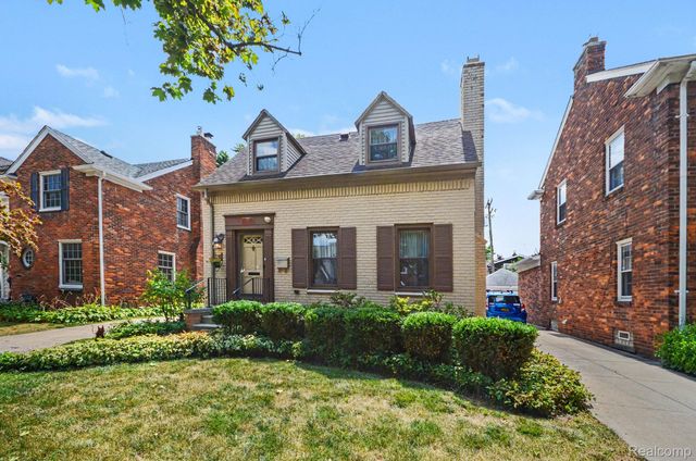 473 Calvin Avenue, Grosse Pointe Farms, MI 48236
