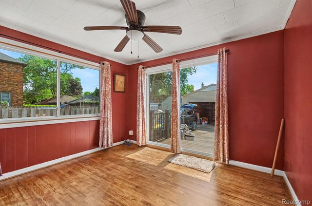 473 Calvin Avenue, Grosse Pointe Farms, MI 48236