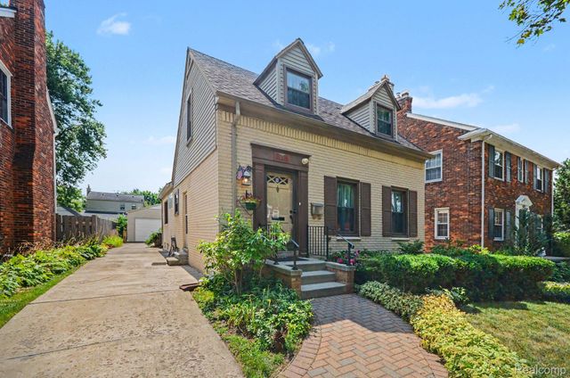 473 Calvin Avenue, Grosse Pointe Farms, MI 48236