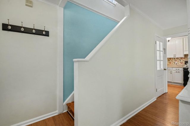 473 Calvin Avenue, Grosse Pointe Farms, MI 48236