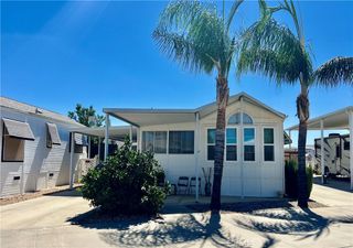 1295 S Cawston Avenue 422, Hemet, CA 92545