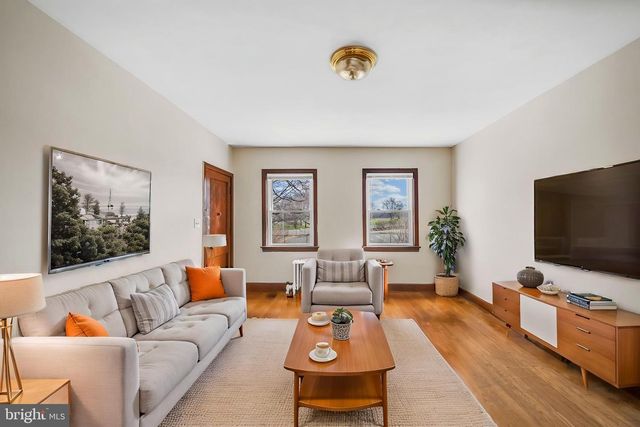 220 21ST ST NE, Washington, DC 20002