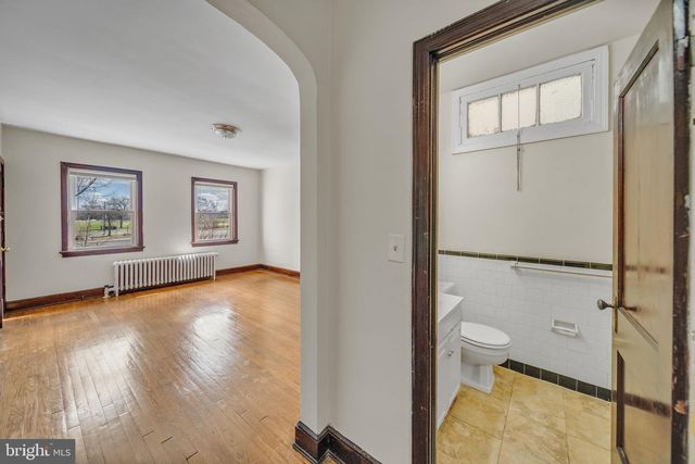 220 21ST ST NE, Washington, DC 20002