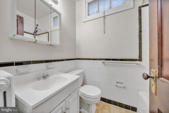 220 21ST ST NE, Washington, DC 20002