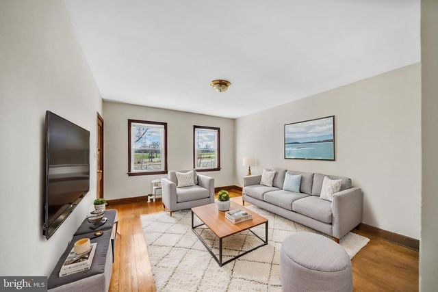 220 21ST ST NE, Washington, DC 20002