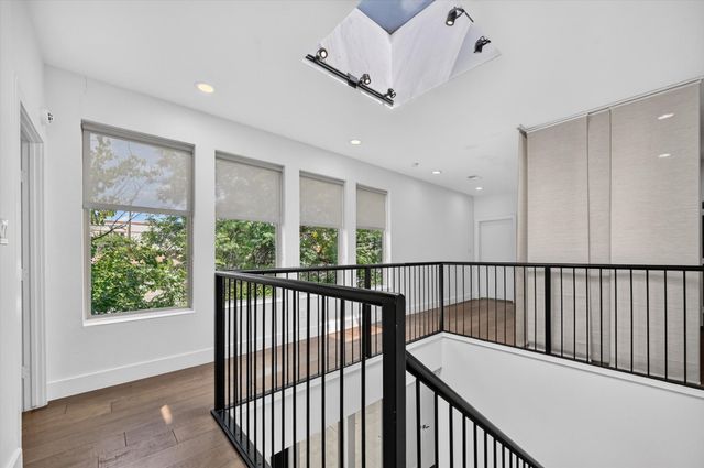 4413 Roseland Avenue, Dallas, TX 75204