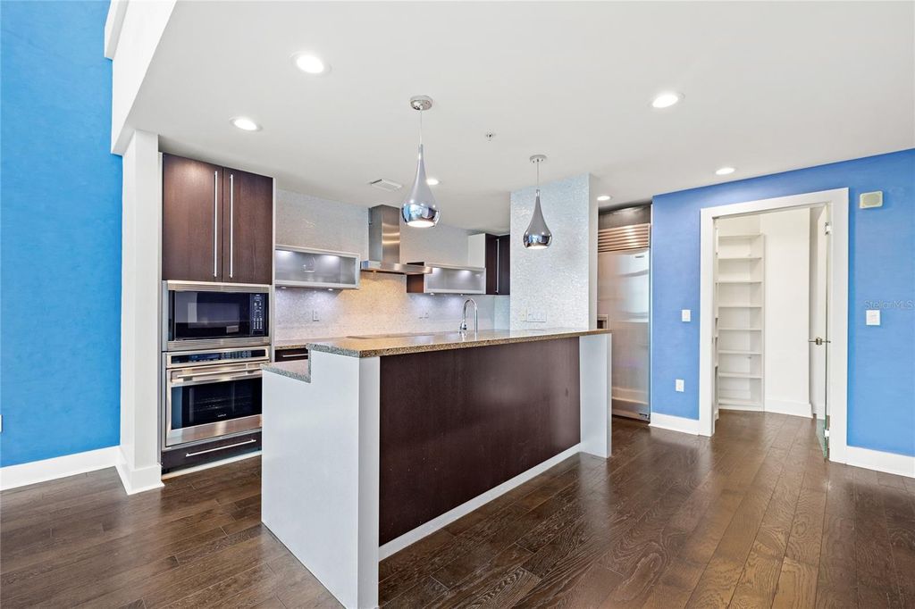 Image 11 of property listing at 260 S OSCEOLA AVENUE 1611, Orlando, FL 32801
