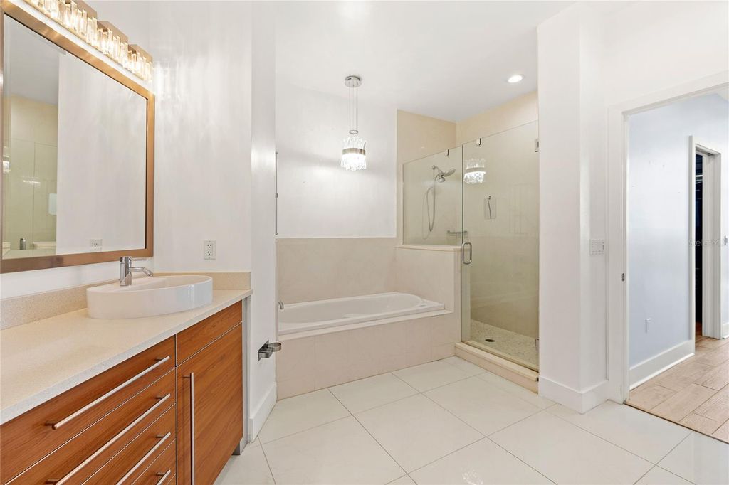 Image 26 of property listing at 260 S OSCEOLA AVENUE 1611, Orlando, FL 32801