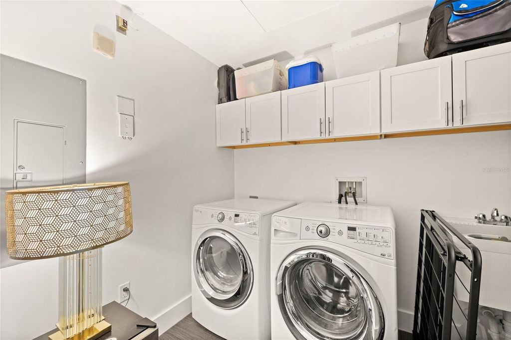 Image 29 of property listing at 260 S OSCEOLA AVENUE 1611, Orlando, FL 32801