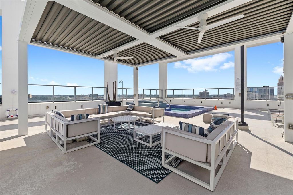Image 40 of property listing at 260 S OSCEOLA AVENUE 1611, Orlando, FL 32801