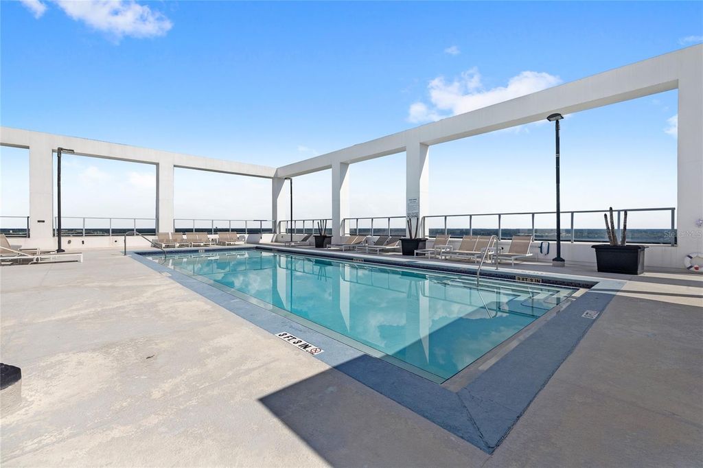 Image 43 of property listing at 260 S OSCEOLA AVENUE 1611, Orlando, FL 32801