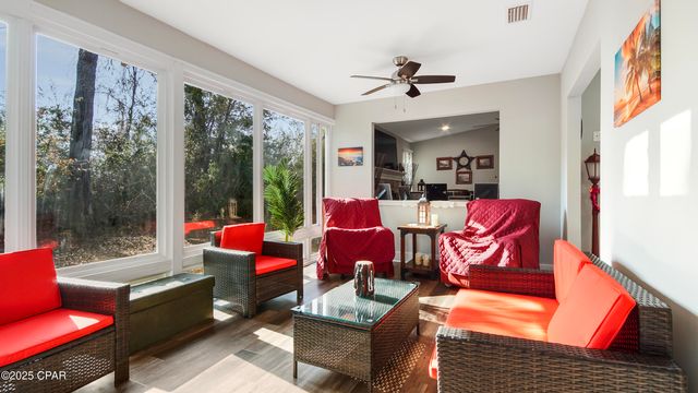 1607 E 13th Plaza, Lynn Haven, FL 32444