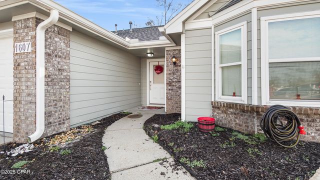 1607 E 13th Plaza, Lynn Haven, FL 32444