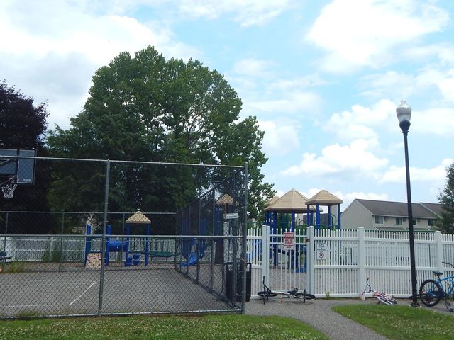 76 Willow Springs 76, New Milford, CT 06776