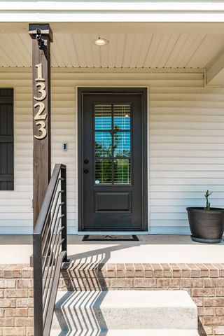 1323 N Corinth Rd, Portland, TN 37148