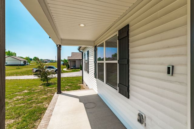 1323 N Corinth Rd, Portland, TN 37148