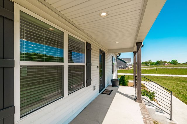 1323 N Corinth Rd, Portland, TN 37148
