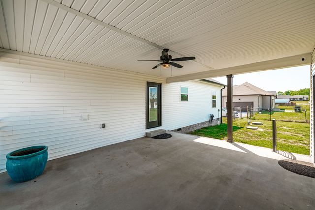1323 N Corinth Rd, Portland, TN 37148