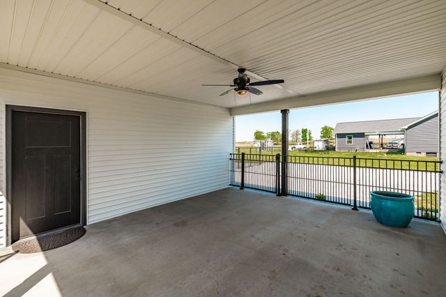 1323 N Corinth Rd, Portland, TN 37148