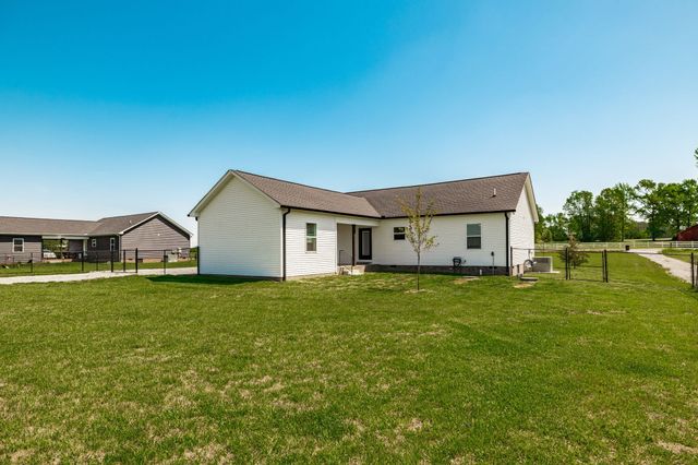 1323 N Corinth Rd, Portland, TN 37148