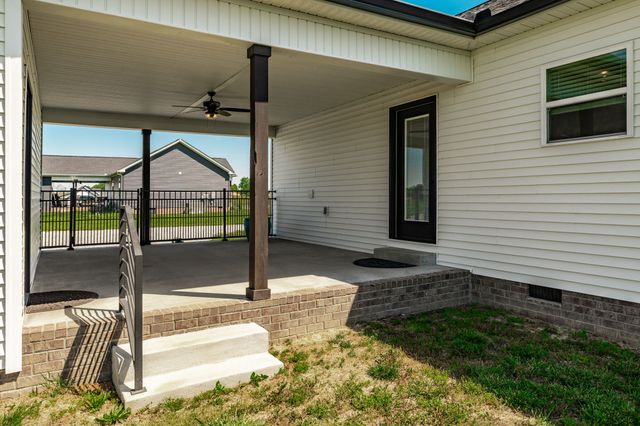 1323 N Corinth Rd, Portland, TN 37148