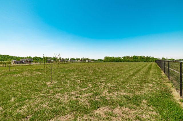 1323 N Corinth Rd, Portland, TN 37148