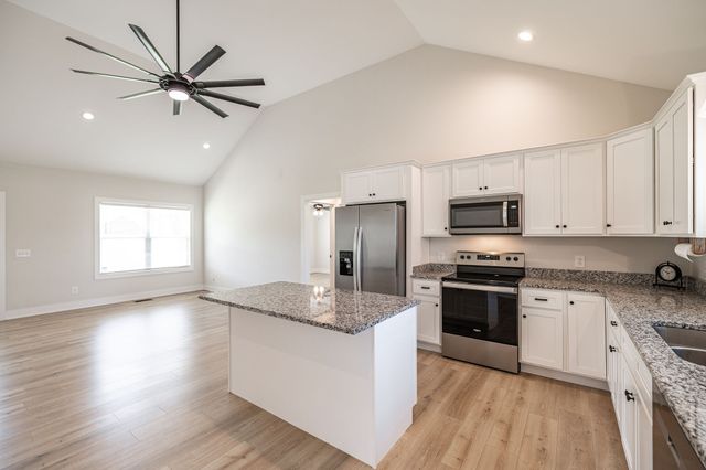 1323 N Corinth Rd, Portland, TN 37148