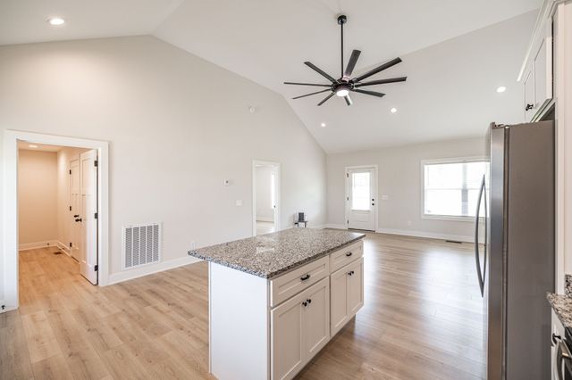 1323 N Corinth Rd, Portland, TN 37148