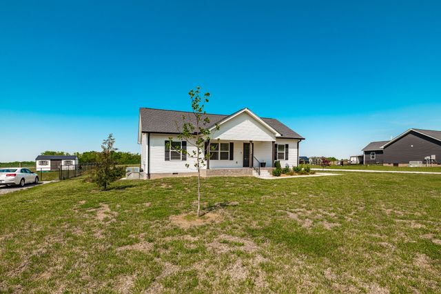 1323 N Corinth Rd, Portland, TN 37148