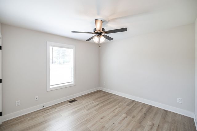 1323 N Corinth Rd, Portland, TN 37148