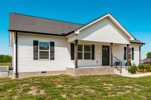 1323 N Corinth Rd, Portland, TN 37148