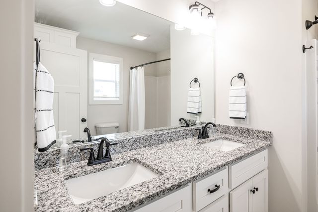 1323 N Corinth Rd, Portland, TN 37148