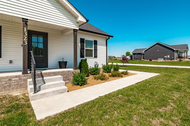 1323 N Corinth Rd, Portland, TN 37148