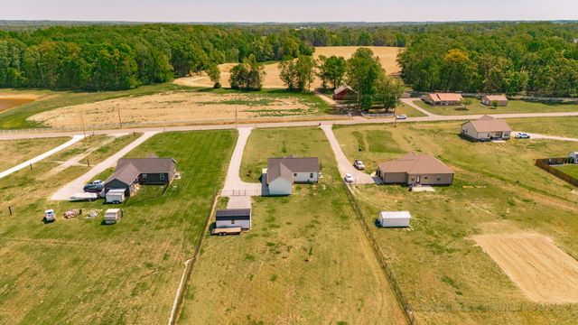 1323 N Corinth Rd, Portland, TN 37148