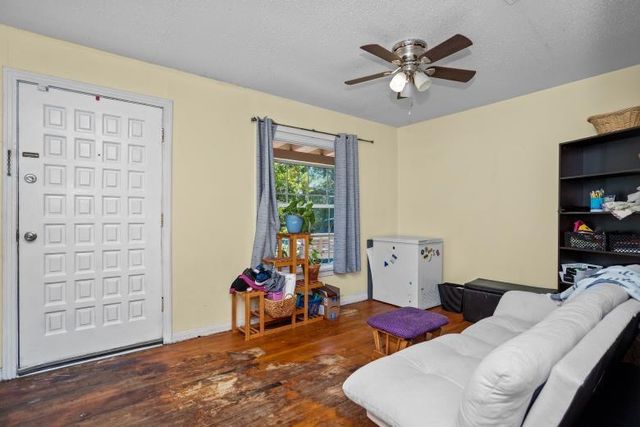 808 Newsom Avenue, Lufkin, TX 75904