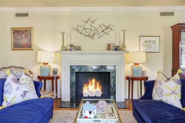 6606 Stichter Avenue, Dallas, TX 75230