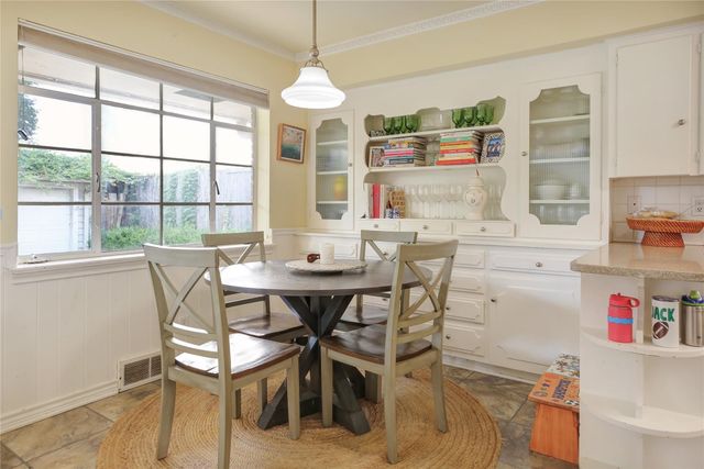 6606 Stichter Avenue, Dallas, TX 75230