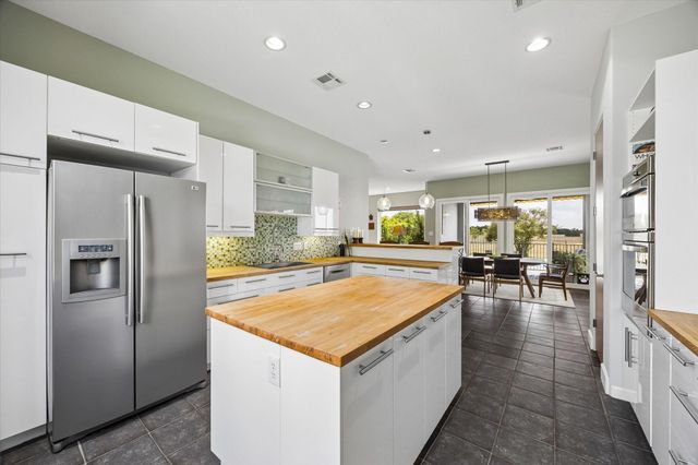 12313 White Oak Point, Conroe, TX 77304