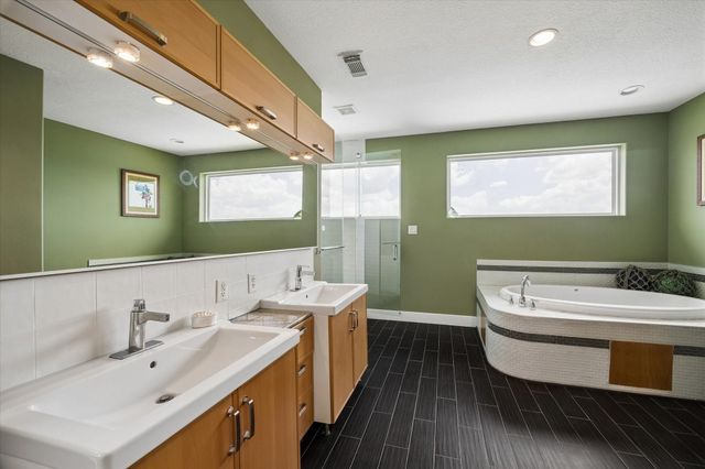 12313 White Oak Point, Conroe, TX 77304