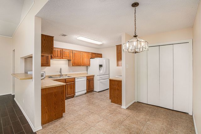 4729 Jasmine Drive, Fort Worth, TX 76137