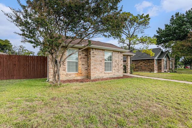 4729 Jasmine Drive, Fort Worth, TX 76137
