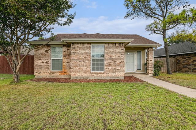 4729 Jasmine Drive, Fort Worth, TX 76137