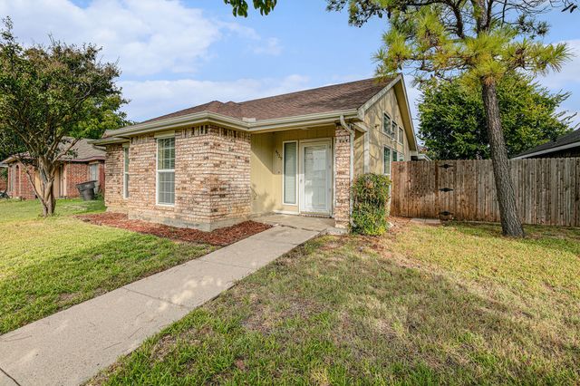 4729 Jasmine Drive, Fort Worth, TX 76137